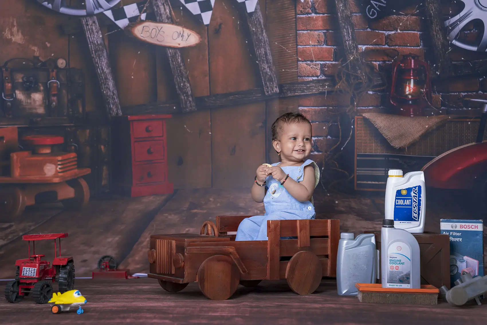 https://dx21q3b76hjv4.cloudfront.net/images/new/themes/car-garage/baby-shoot-in-bangalore.webp