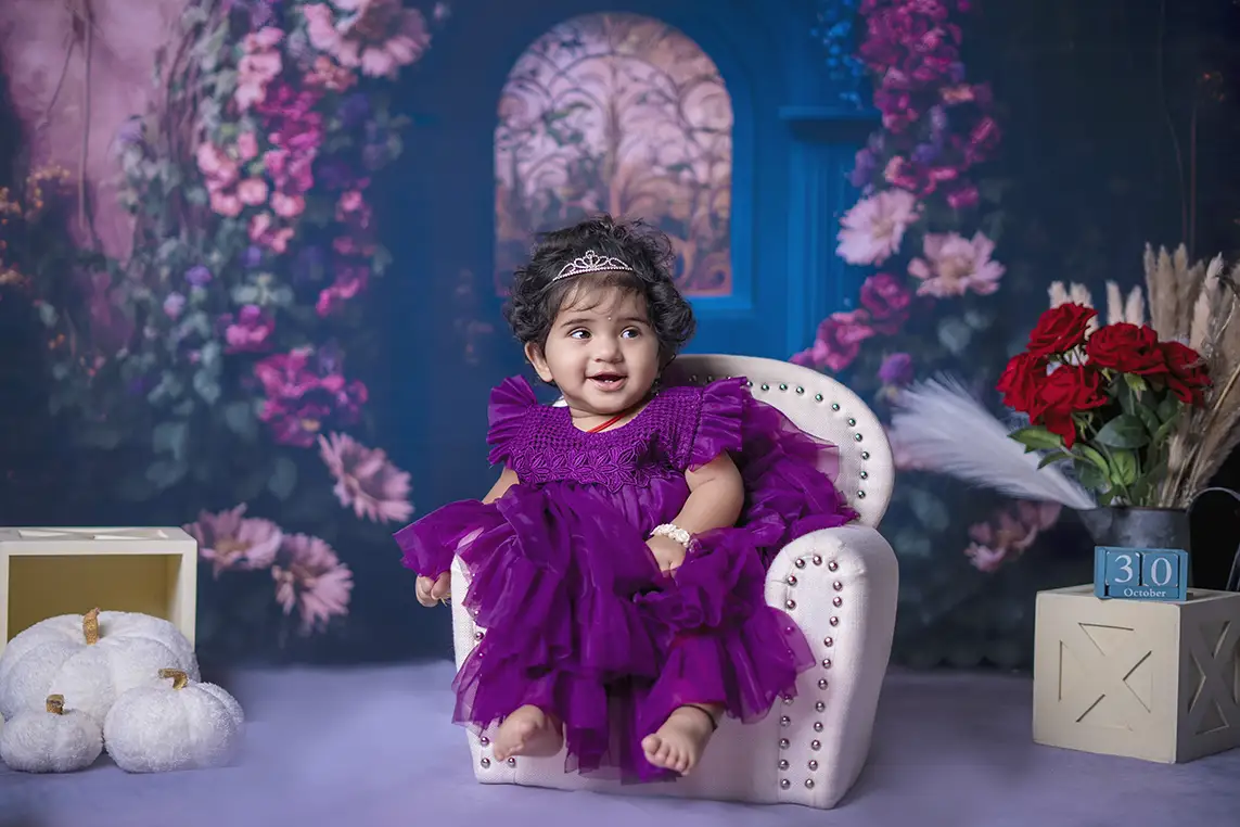 https://dx21q3b76hjv4.cloudfront.net/images/new/themes/flowers-of-paradise/baby-girl-photoshoot.webp