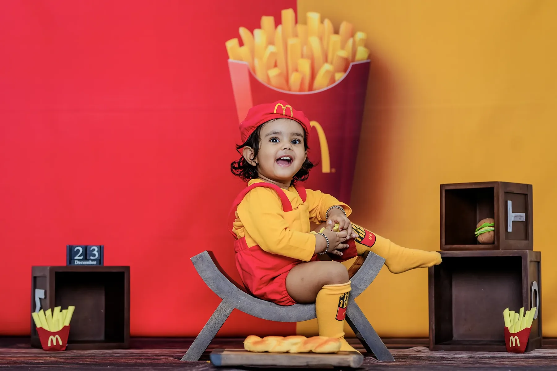 https://dx21q3b76hjv4.cloudfront.net/images/new/themes/mcdonalds-baby/baby-photoshoot-bangalore.webp