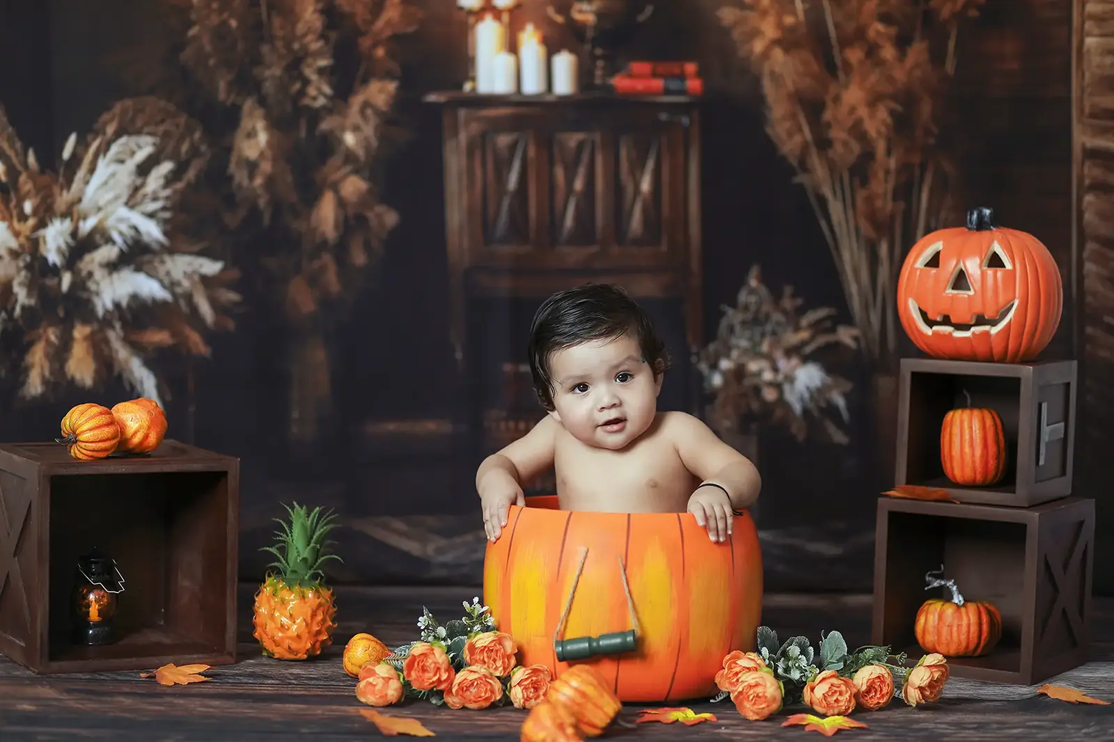 https://dx21q3b76hjv4.cloudfront.net/images/new/themes/pumpkin/pumpkin-theme-baby-photoshoot.webp