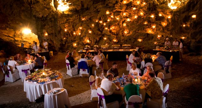 bữa tiệc lãng mạn bên trong hang trống, hang trinh nữ